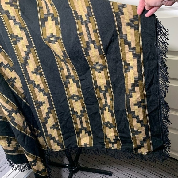 Woven Poncho Fringed Black Tan Free Size Outdoor Cover Southwestern Aztec Layer - Picture 7 of 9